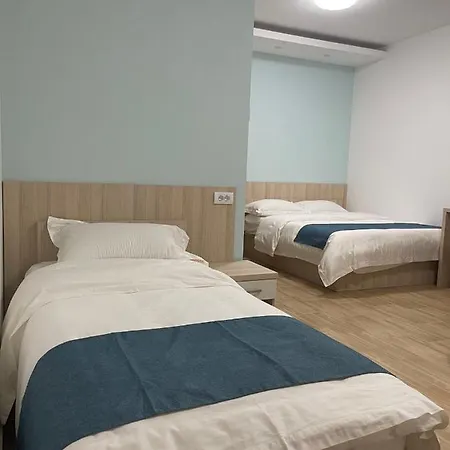 In Superior如家 * Surčin