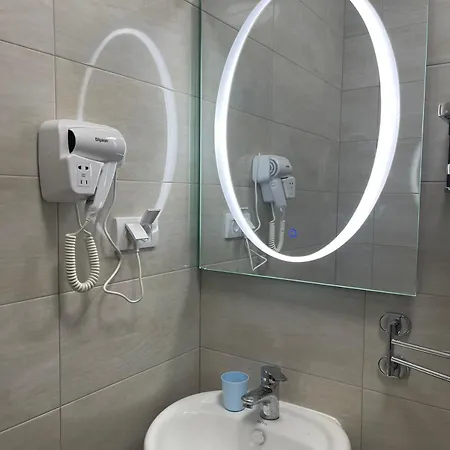 فندق In Superior如家