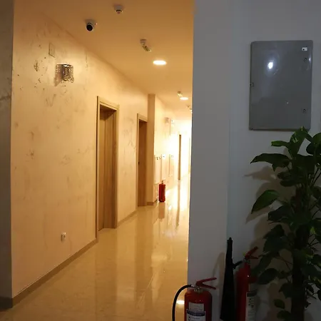 In Superior如家 * Surčin